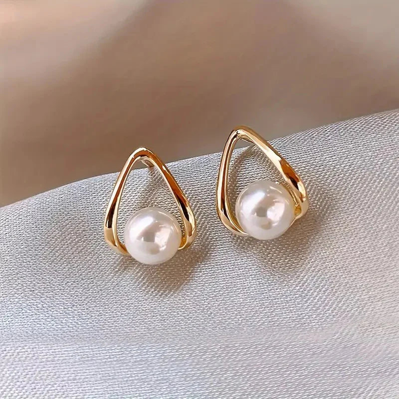 Gouden Aura Pearl Teardrop Oorbellen