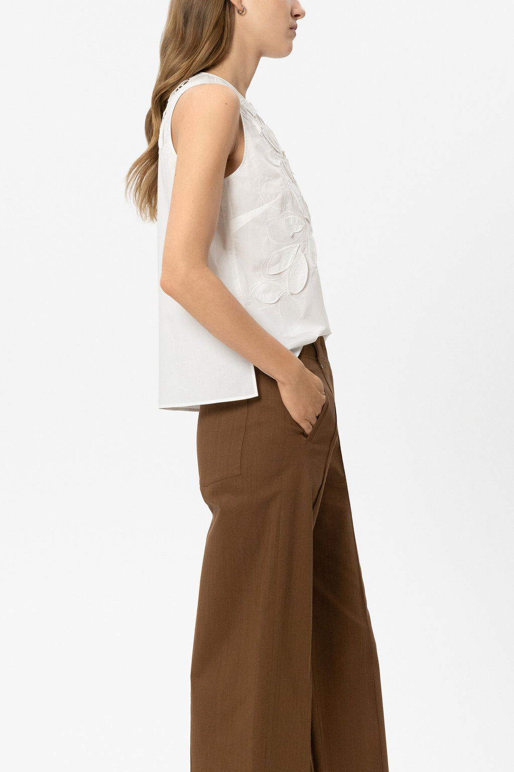 Blouse met borduursels in gaatjesmotief - wit - Standaard