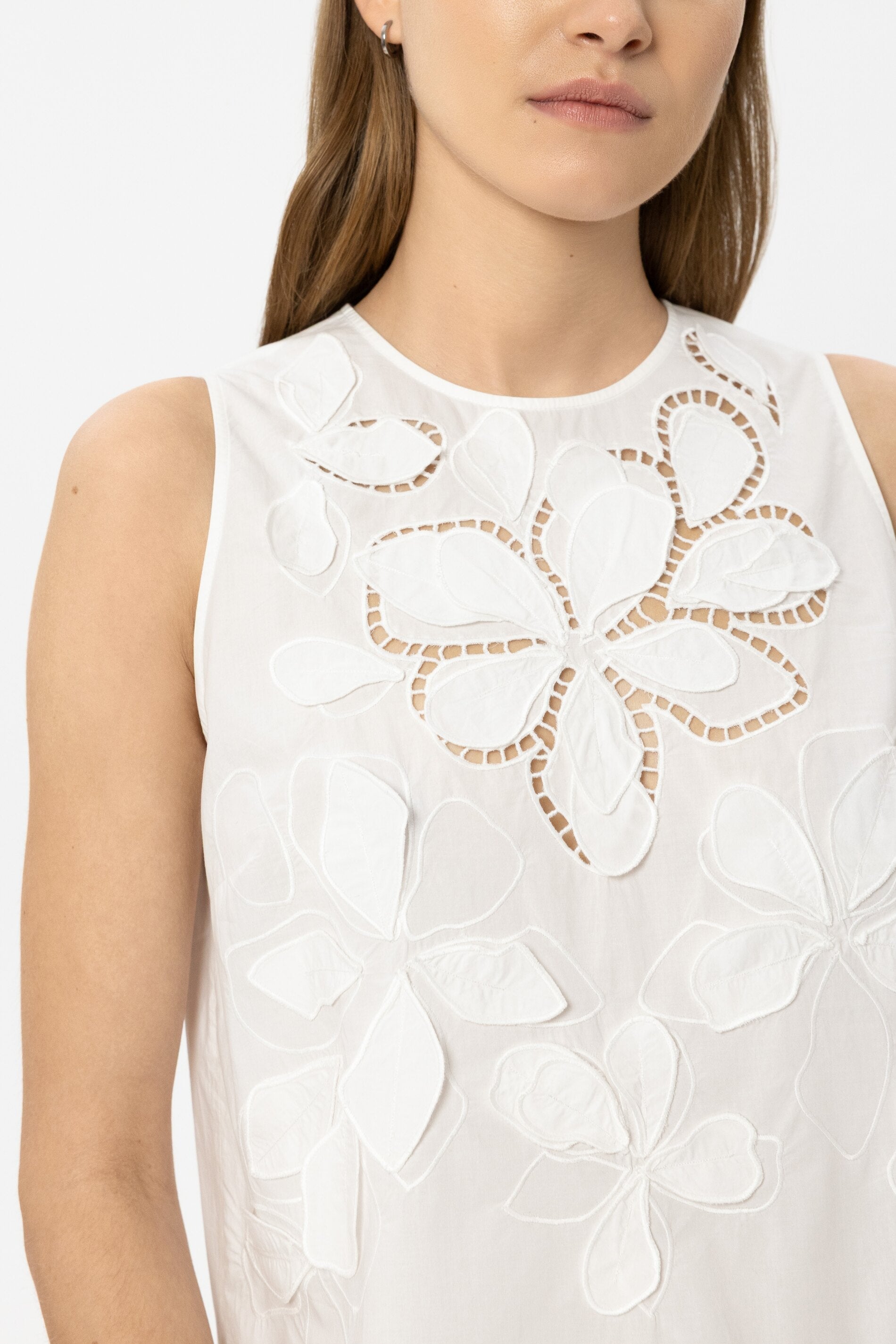 Blouse met borduursels in gaatjesmotief - wit - Standaard