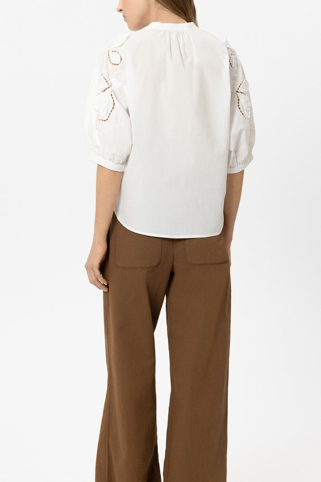 Blouse met borduursels met gaatjes - wit - Standaard