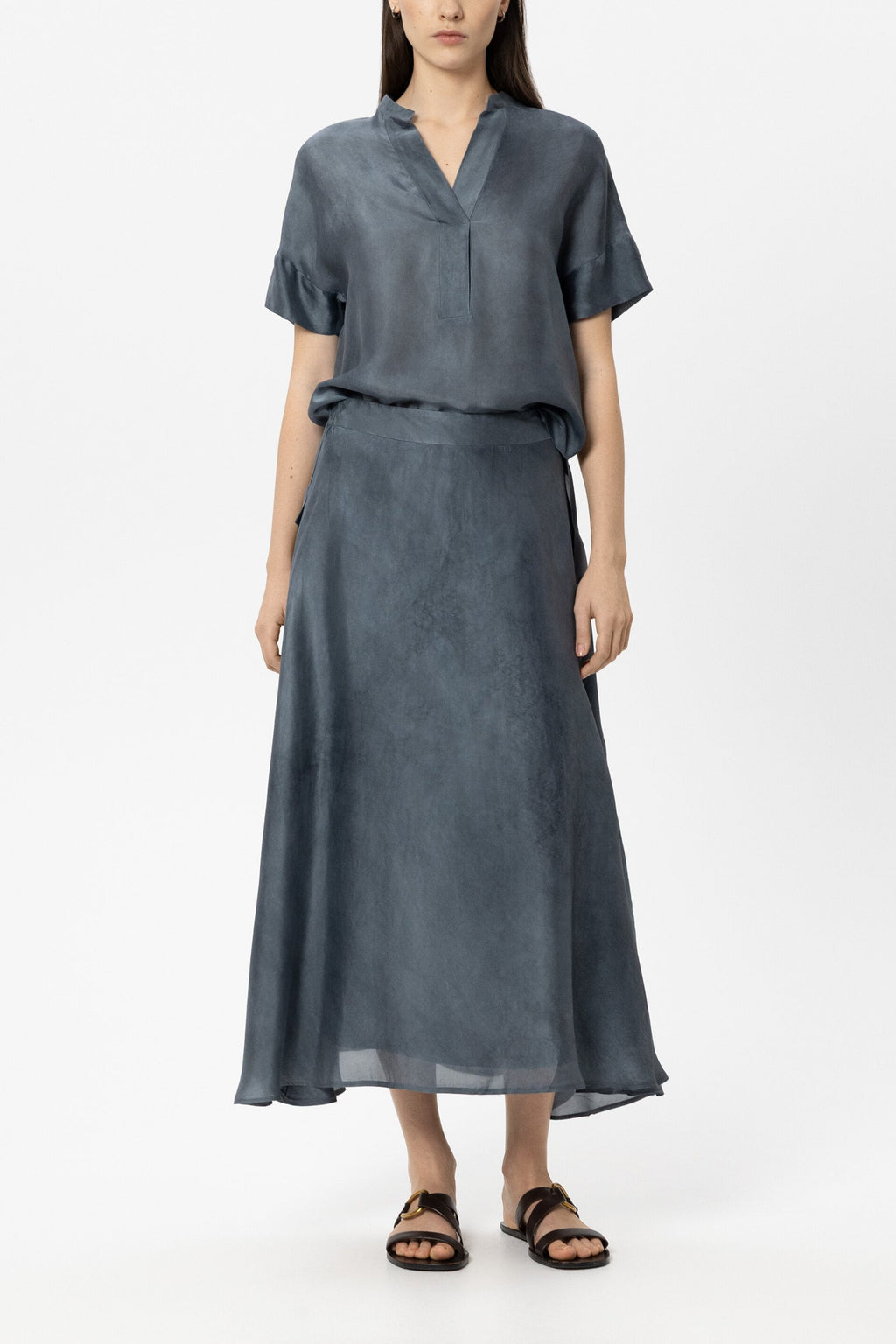 Maxirock aus Seiden-Mix - tinted blue - Standard | Model Front